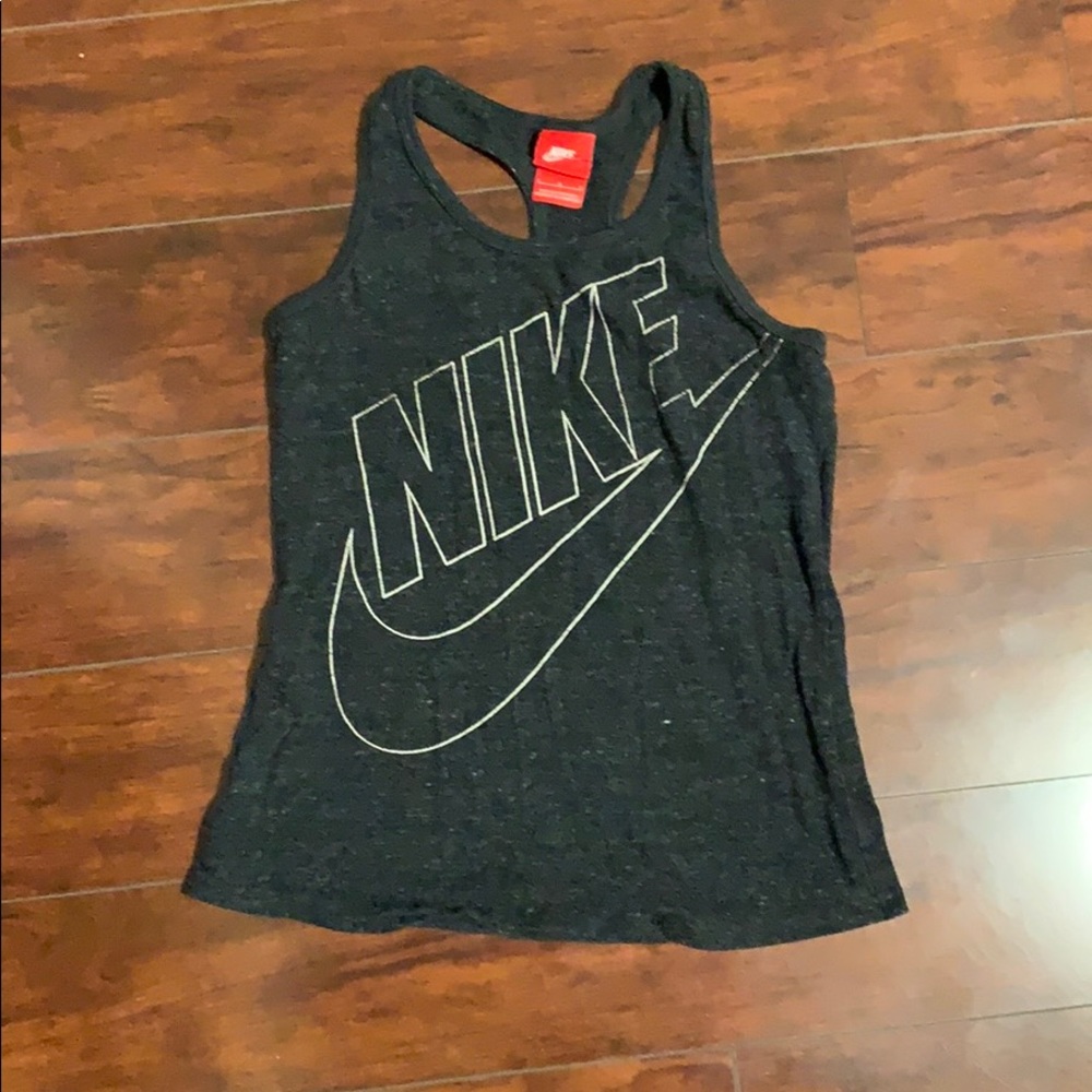 nike tank top size large